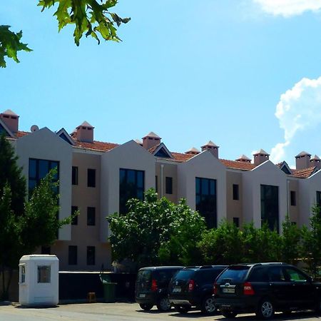 Montania Town Hotel Муданья Екстер'єр фото