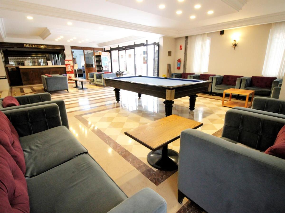 Montania Town Hotel Муданья Екстер'єр фото