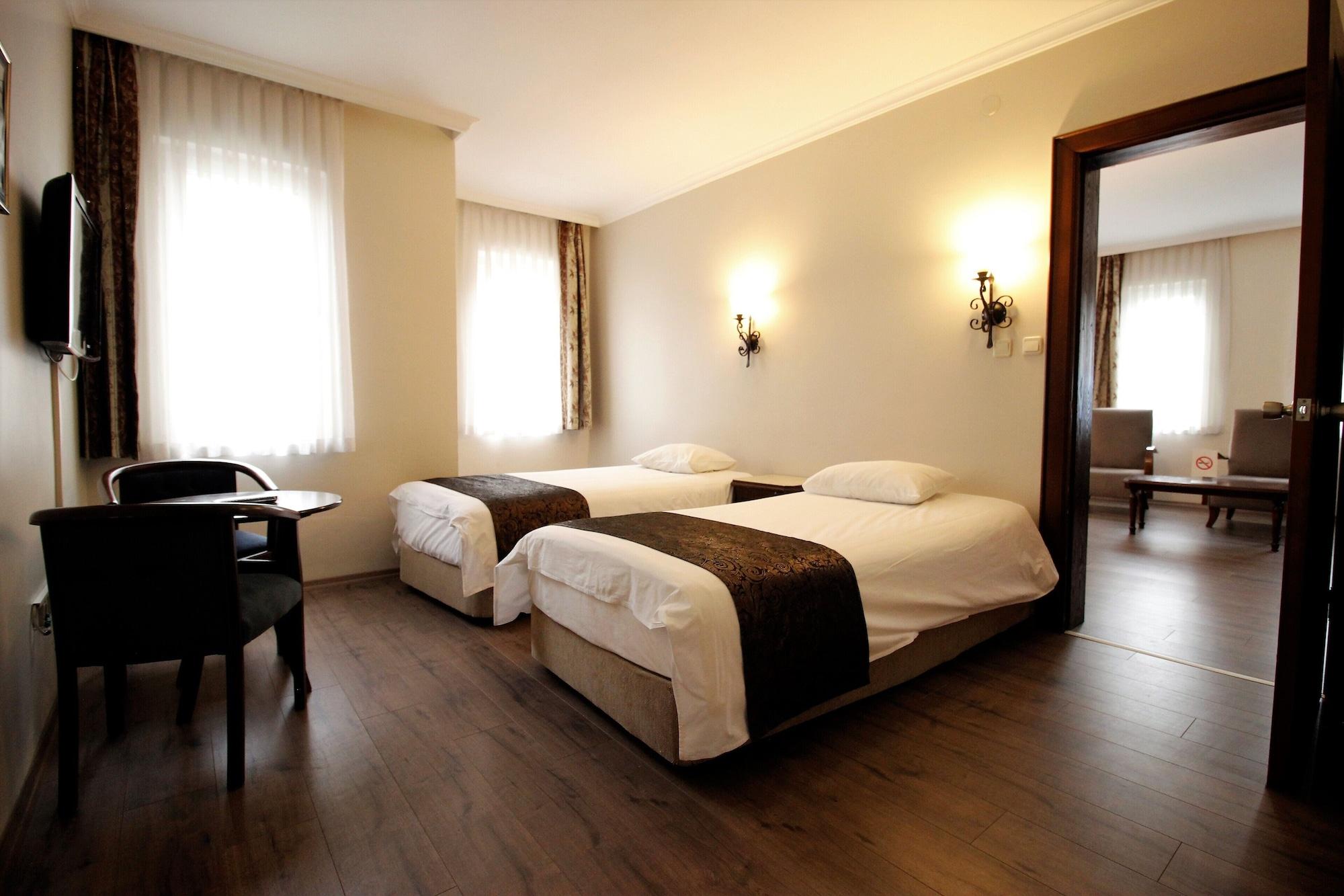 Montania Town Hotel Муданья Екстер'єр фото