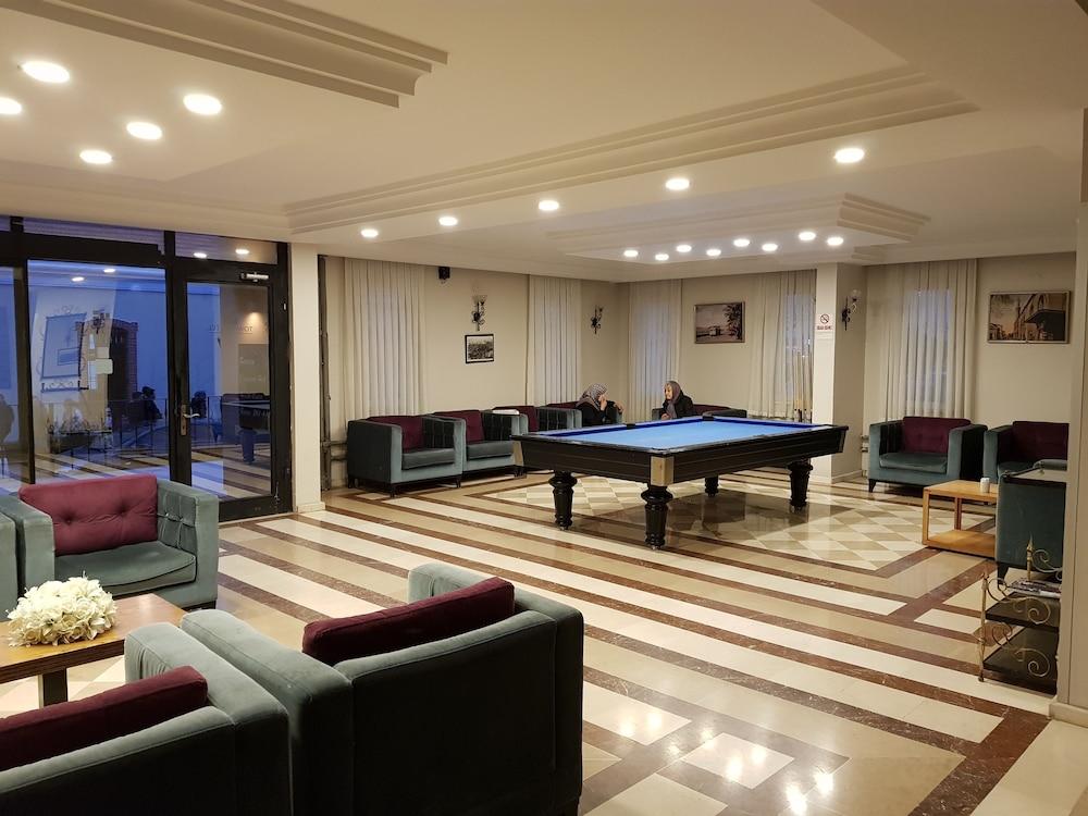 Montania Town Hotel Муданья Екстер'єр фото