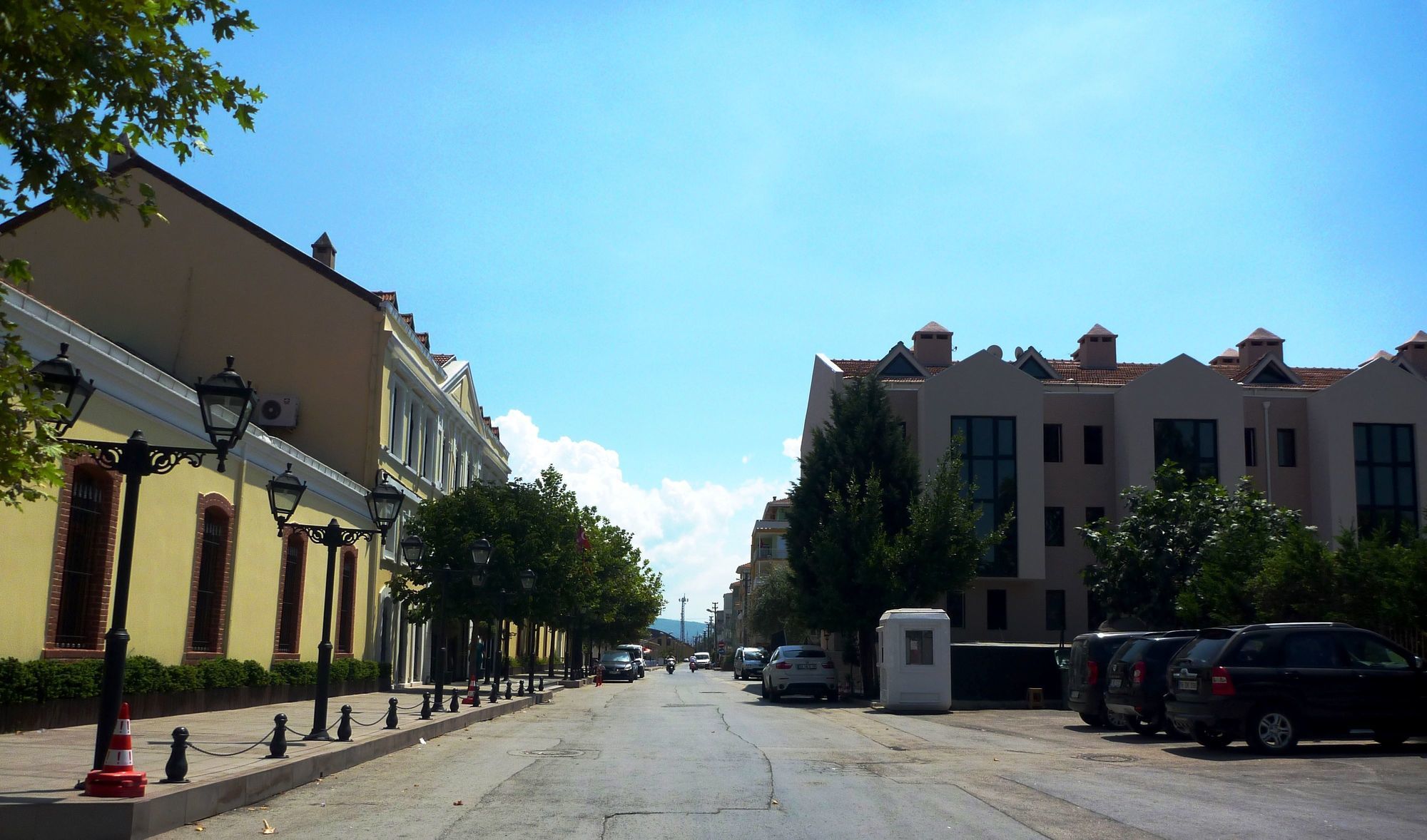 Montania Town Hotel Муданья Екстер'єр фото