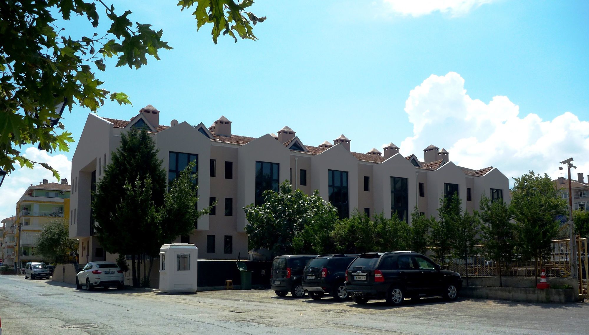 Montania Town Hotel Муданья Екстер'єр фото