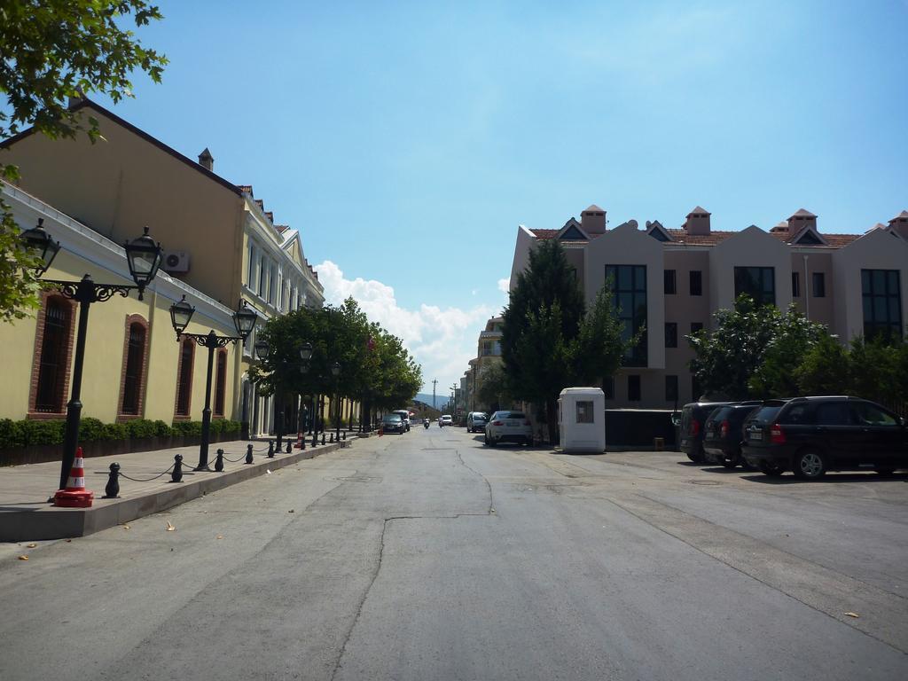 Montania Town Hotel Муданья Екстер'єр фото