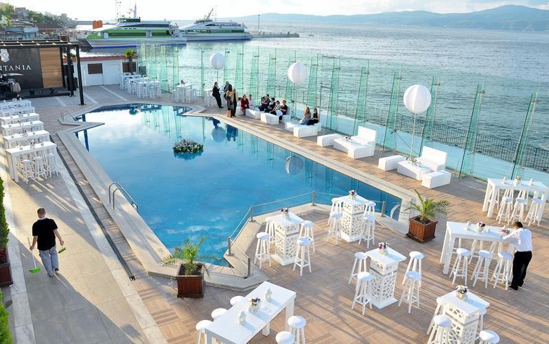 Montania Town Hotel Муданья Екстер'єр фото